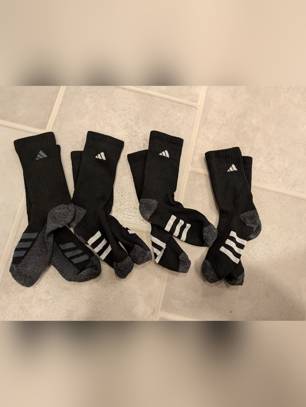 Boy's Adidas Crew Socks, size 11-2